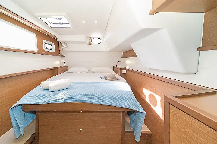 Lagoon 450  Fly A/C & GEN & WM - 