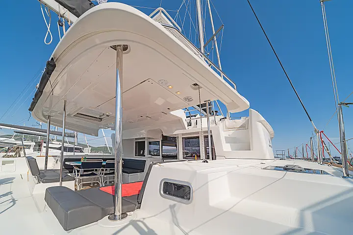 Lagoon 450  Fly A/C & GEN & WM - 