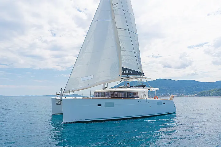 Lagoon 450  Fly A/C & GEN & WM - 