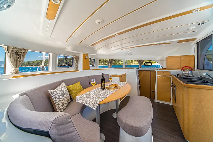 Lagoon 380 - 