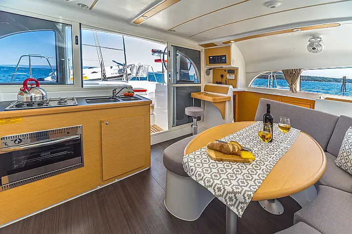 Lagoon 380 - 