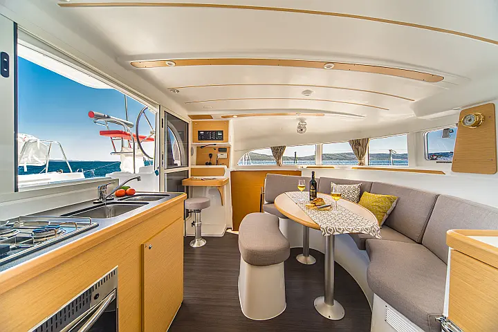 Lagoon 380 - 