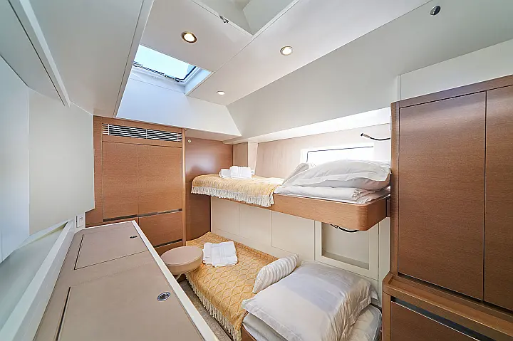 CNB 76 - 
