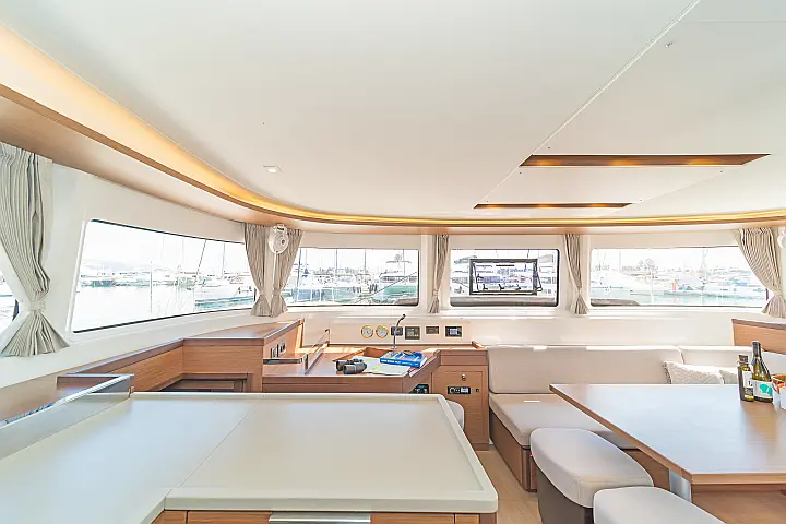 Lagoon 46 A/C & GEN & WM - 