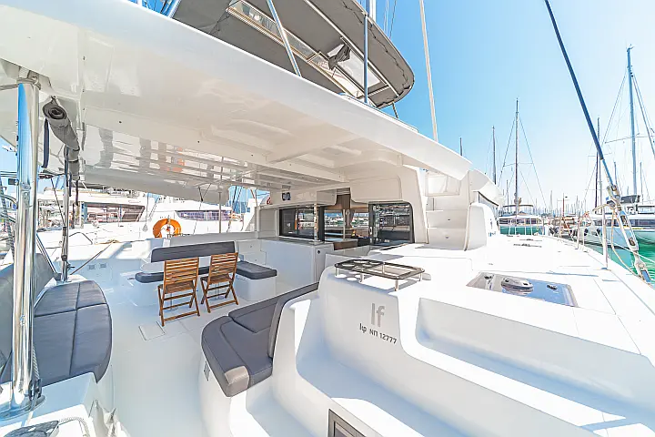 Lagoon 46 A/C & GEN & WM - 
