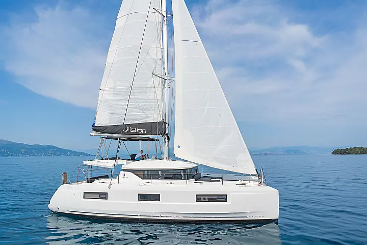 Lagoon 46 A/C & GEN & WM - 