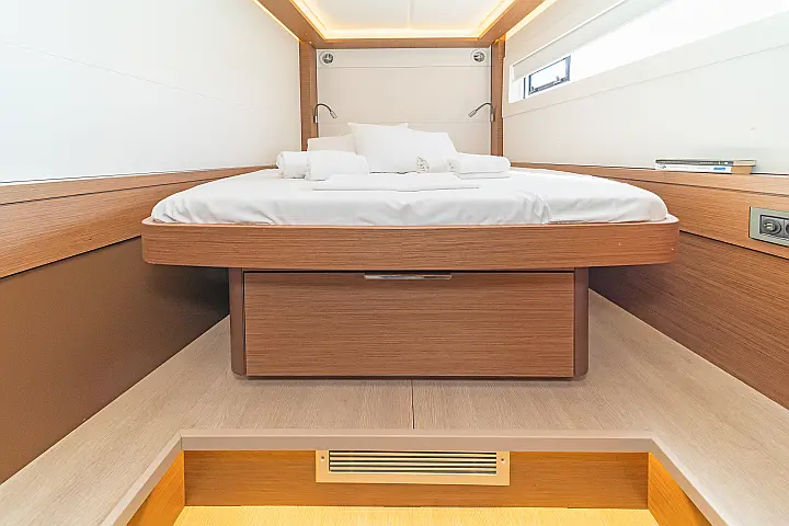 Lagoon 46 A/C & GEN & WM - 