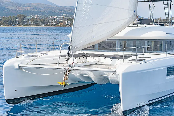 Lagoon 50 A/C & GEN & WM - 