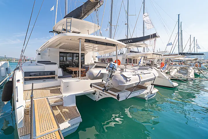 Lagoon 50 A/C & GEN & WM - 