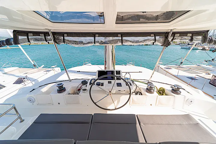 Lagoon 50 A/C & GEN & WM - 