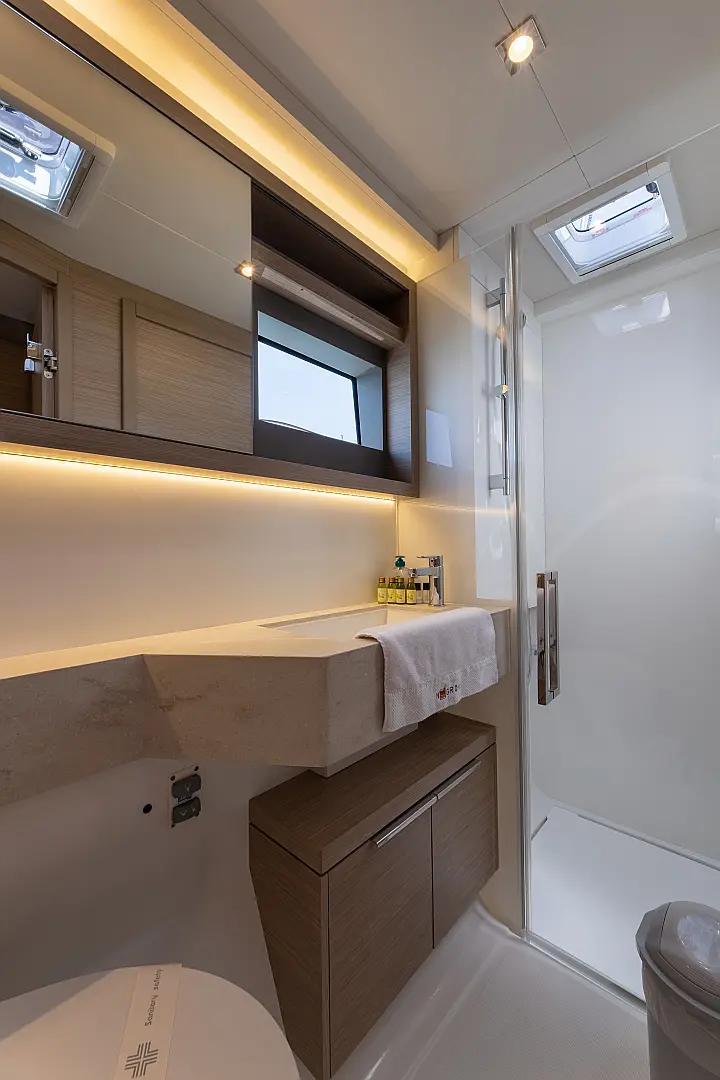 Lagoon 51 - 