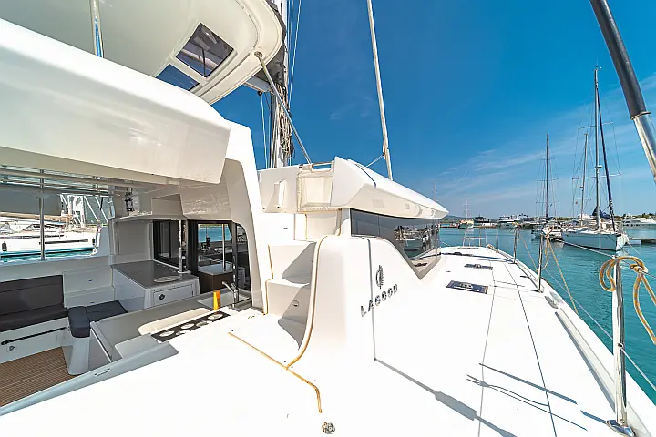 Lagoon 46 A/C & GEN & WM - 
