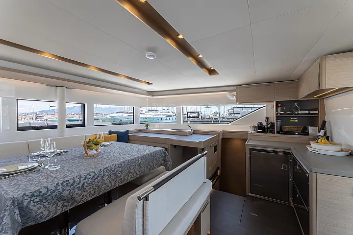 Lagoon 51 - 
