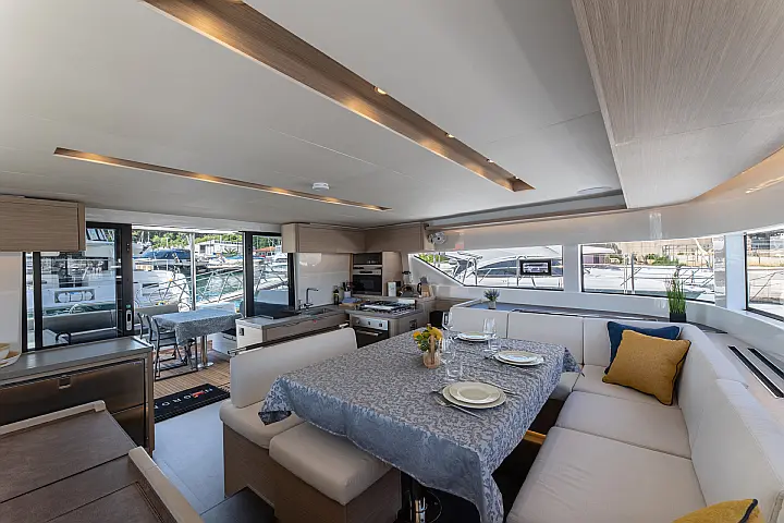 Lagoon 51 - 