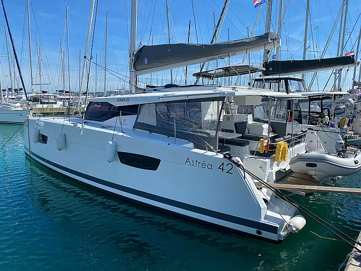 Astréa 42 - 