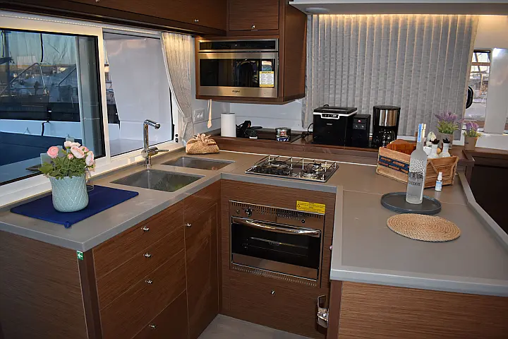 Lagoon 450  Flybridge - 