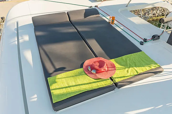 Lagoon 42 A/C & GEN - 