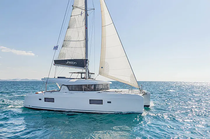 Lagoon 42 A/C & GEN - 