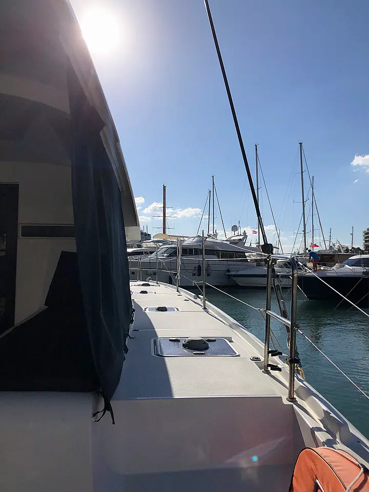 Lagoon 42 - 