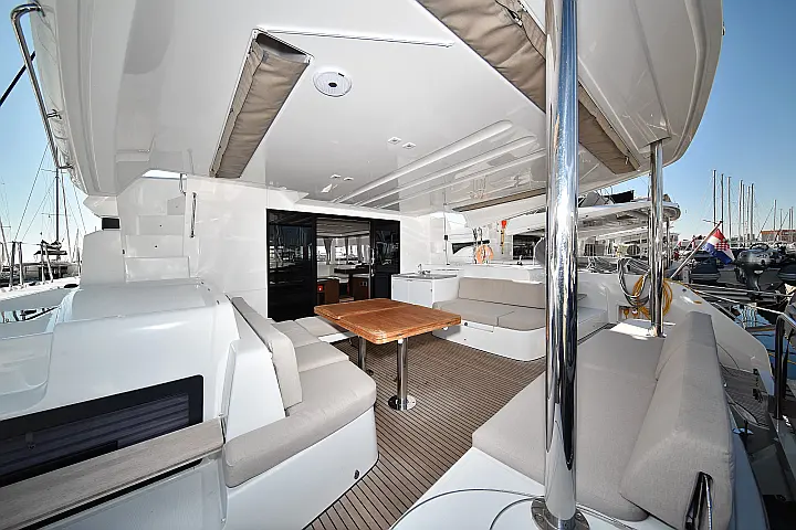 Lagoon 50/6 cab - 
