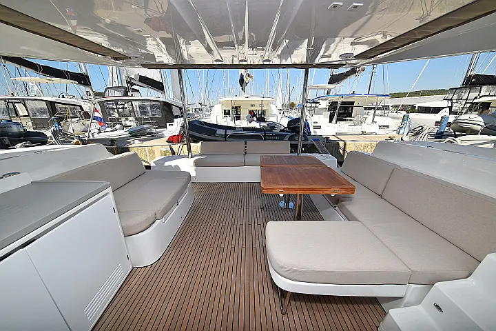Lagoon 50/6 cab - 