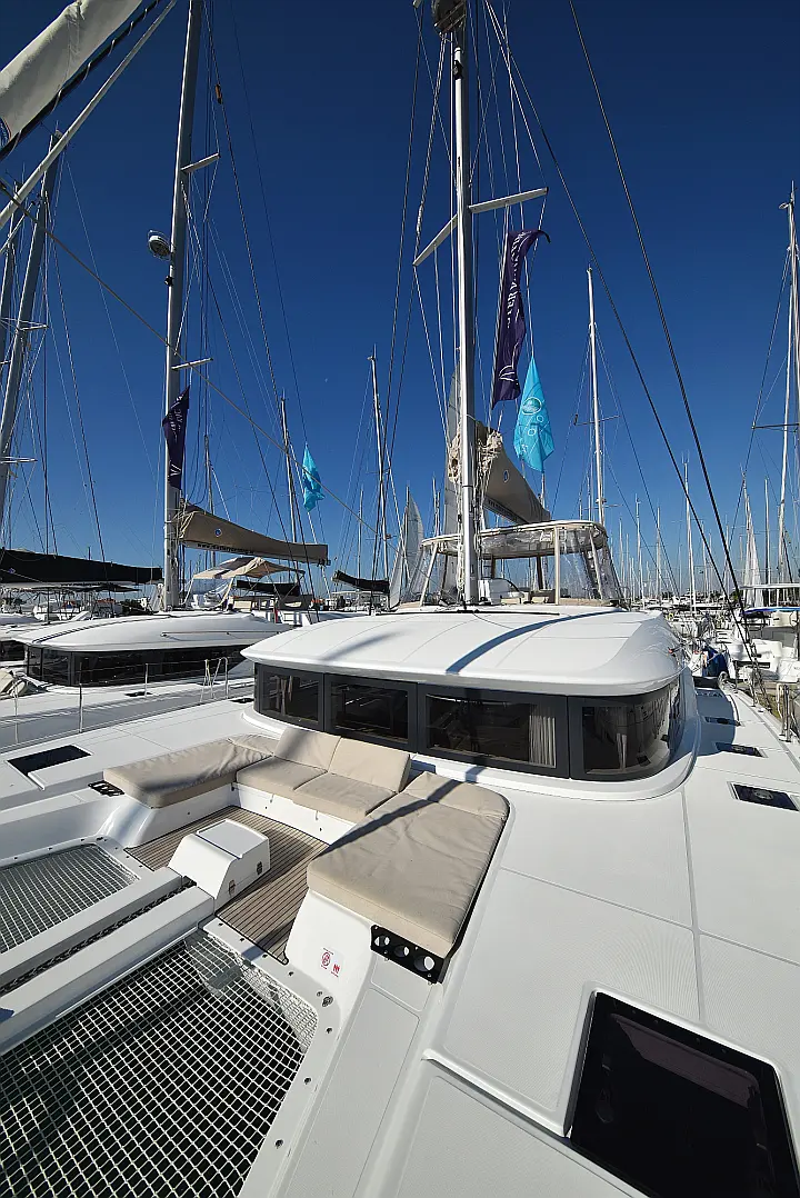Lagoon 50/6 cab - 