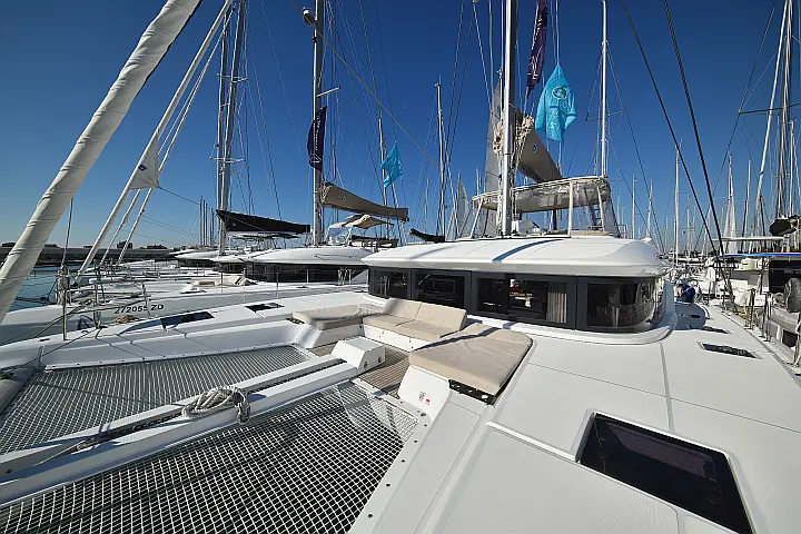 Lagoon 50/6 cab - 