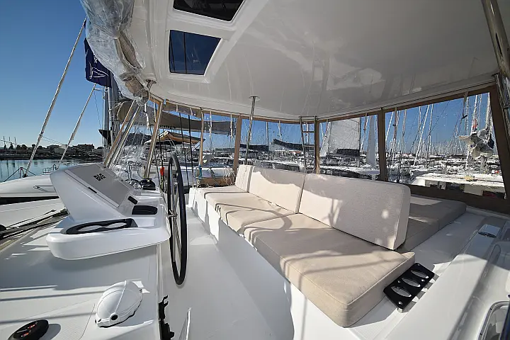 Lagoon 50/6 cab - 