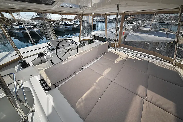 Lagoon 50/6 cab - 
