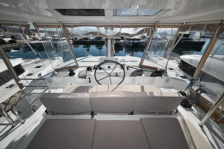 Lagoon 50/6 cab - 