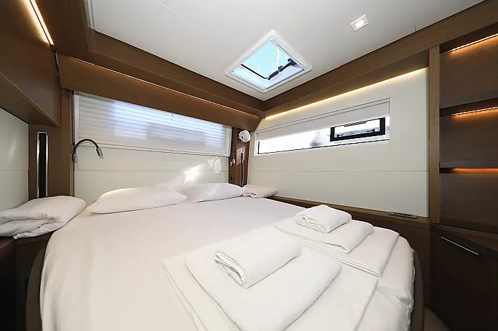 Lagoon 50/6 cab - 