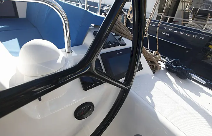 Dufour 412 GL - HelmanSeat