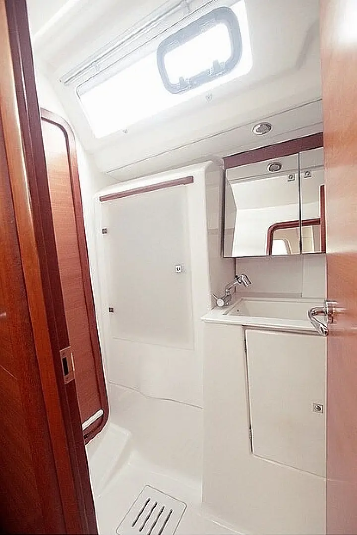 Dufour 450 GL - Aft WC