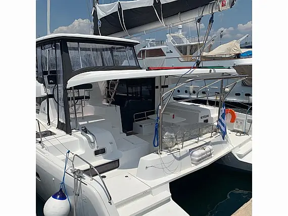 Lagoon 42