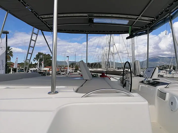 Lagoon 46 - 