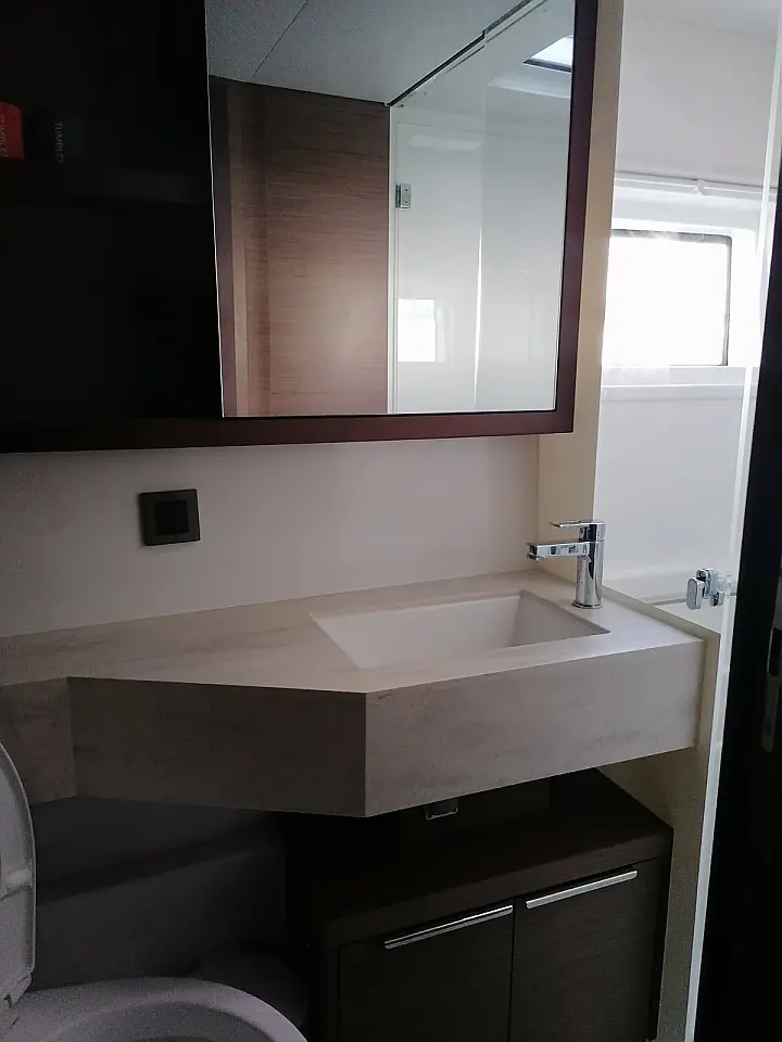Lagoon 46 - 