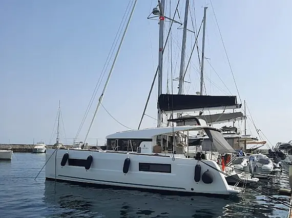 Lagoon 40