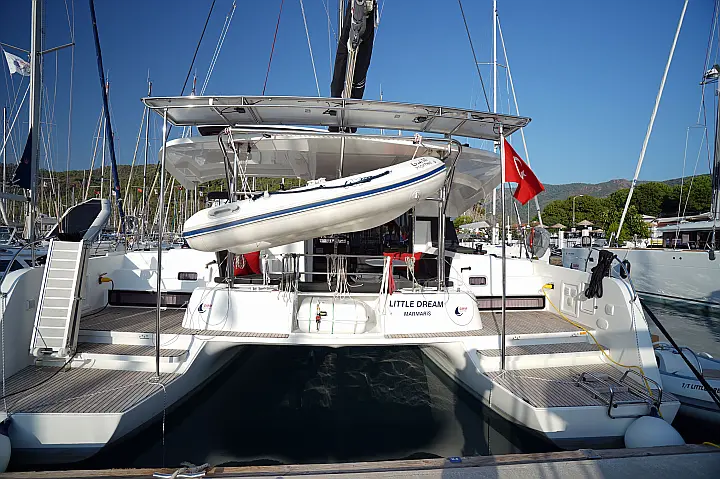 Lagoon 42 - 