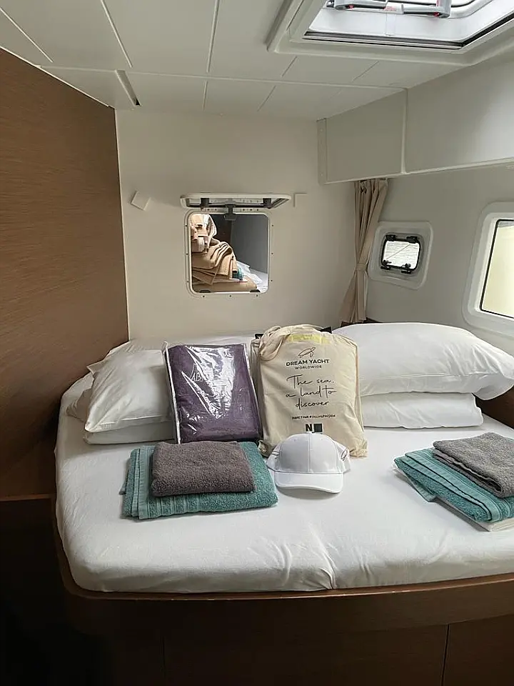 Lagoon 42 - 