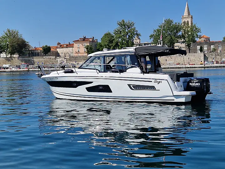 Merry Fisher 1095  - 