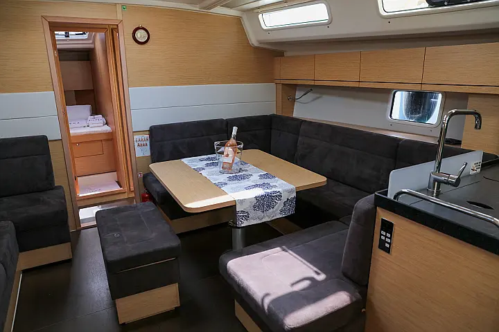 Hanse 458 - 