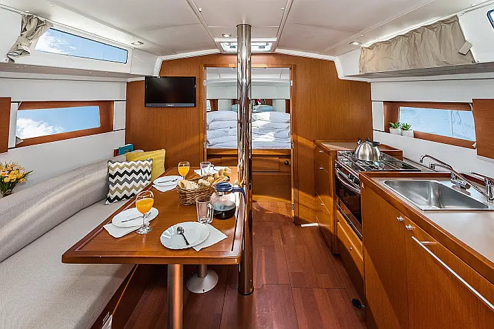 Oceanis 38.1 - 
