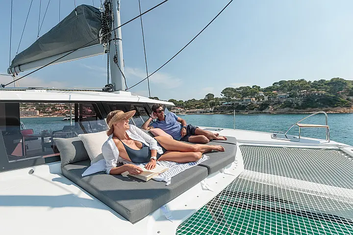 Isla 40 (A/C & Watermaker & Generator - 4+1 Cabins/4 Heads) - 