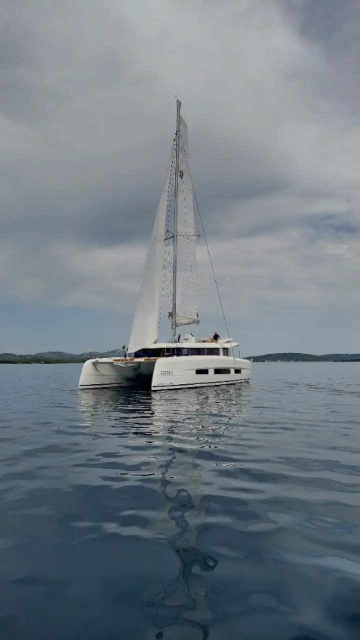 Dufour Catamaran 48 - 