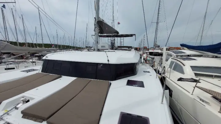 Dufour Catamaran 48 - 