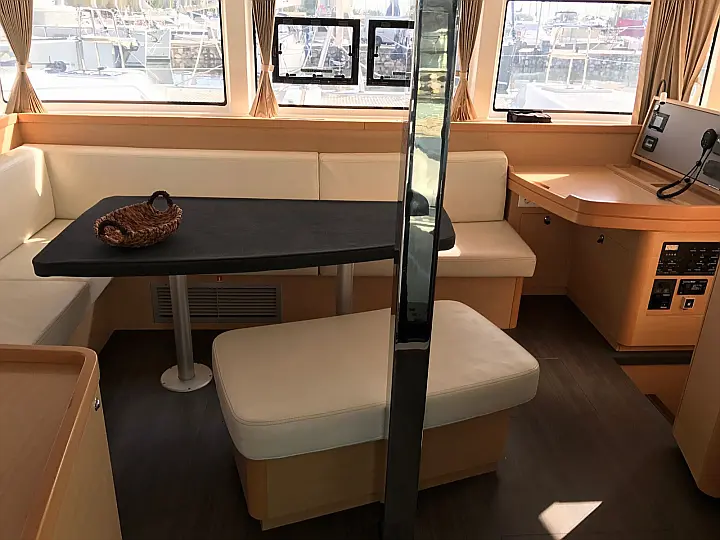 Lagoon 42 - 
