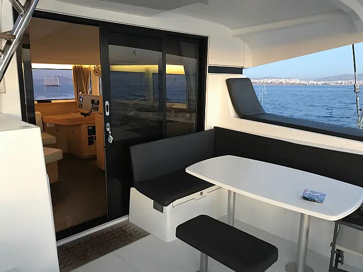 Lagoon 42 - 