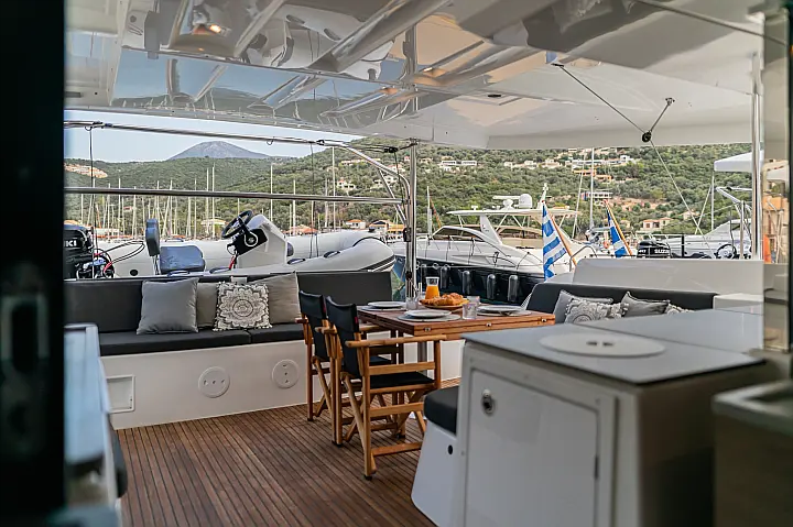 Lagoon 46 (Owner's version) - 