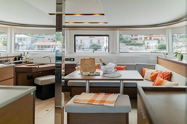 Lagoon 46 (Owner's version) - 
