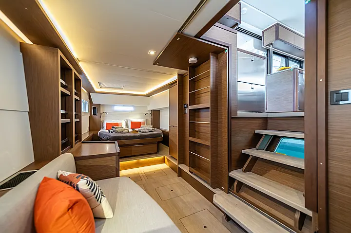 Lagoon 46 (Owner's version) - 